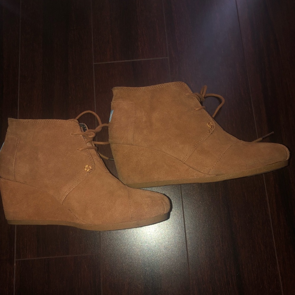 TOMS wedge shoes